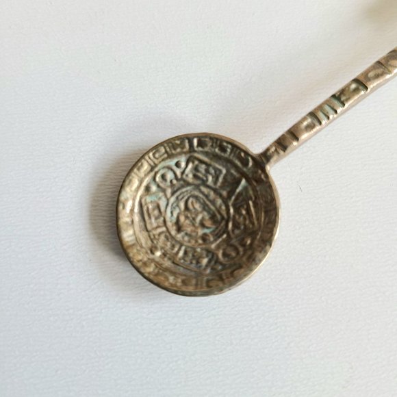 Mexican Alpaca silver spoon with carved Jade Aztec handle. - Picture 2 of 5